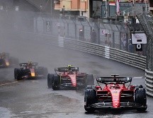 Su habilidad en la pista y su capacidad para adaptarse a situaciones desafiantes contribuyeron significativamente al rendimiento general del equipo. AFP / ARCHIVO