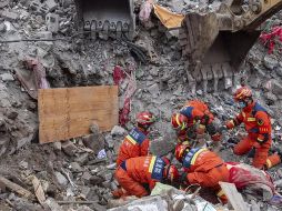 El lunes fueron encontrados dos sobrevivientes. XINHUA / AP / J. Wenyao