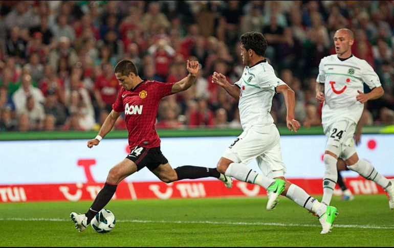 Fue a mediados de 2010 cuando Javier fue presentado sorpresivamente como nuevo jugador de los Red Devils. NOTIMEX/ ARCHIVO.