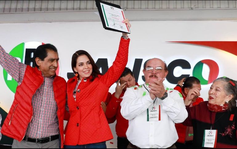 Ahora solo falta que el PAN y el PRD oficialicen a Laura Haro como la candidata única de la coalición. ESPECIAL