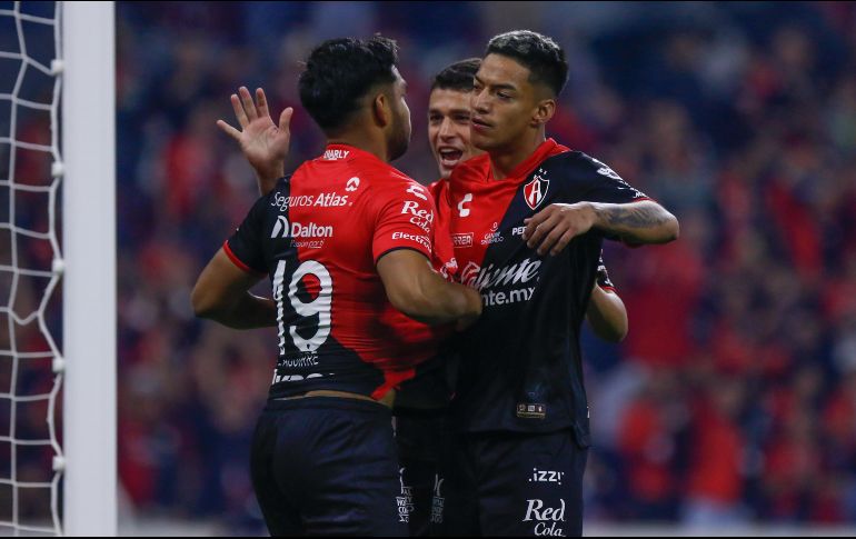 El Estadio Jalisco vio una victoria complicada para Atlas que terminó con un marcador de 2-1 frente a los Bravos de Juárez. IMAGO7.