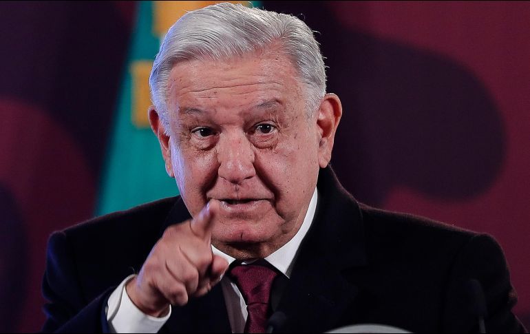 El Presidente López Obrador, afirmó este lunes que la violencia en el país se debe al enfrentamiento entre bandas delictivas. EFE / I. Esquivel