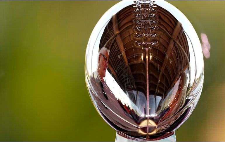 Pittsburgh Steelers y New England Patriots tienen 6 títulos de Super Bowl cada uno. AP / ARCHIVO