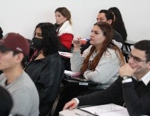 Los profesionales mejor pagados son los que cuentan con una especialidad médica, quienes ganan 35 mil pesos en promedio. EL INFORMADOR/ARCHIVO