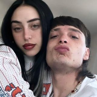 Peso Pluma presume su relación con Nicki Nicole