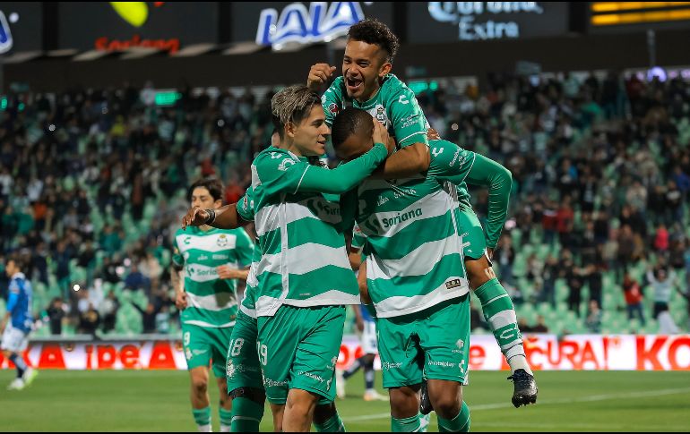 Santos saltó al décimo lugar de la tabla de posiciones y dejó al Puebla en el fondo. IMAGO7/S. Perales