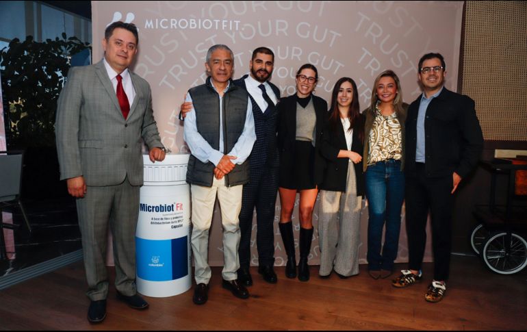 Patricio Harrigan, Ricardo Guzmán, Sinué Santos, Camino García, Andrea Cabadas, Ilse Valdés, Mario Maciel. GENTE BIEN JALISCO/ Claudio Jimeno
