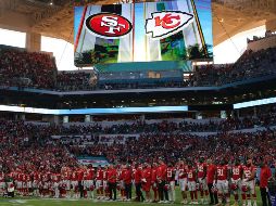 Los aficionados al futbol americano en México disfrutarán el encuentro en lugares como bares, restaurantes, cafeterías y hoteles, entre otros. AFP / ARCHIVO