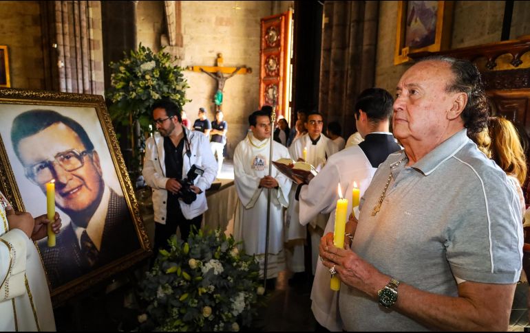 También se dirigió a los amigos, a quienes les agradeció, pues la amistad fue inculcada por don Jesús y doña Elvira “como una de las bendiciones más grandes de la vida”. EL INFORMADOR / A. NAVARRO