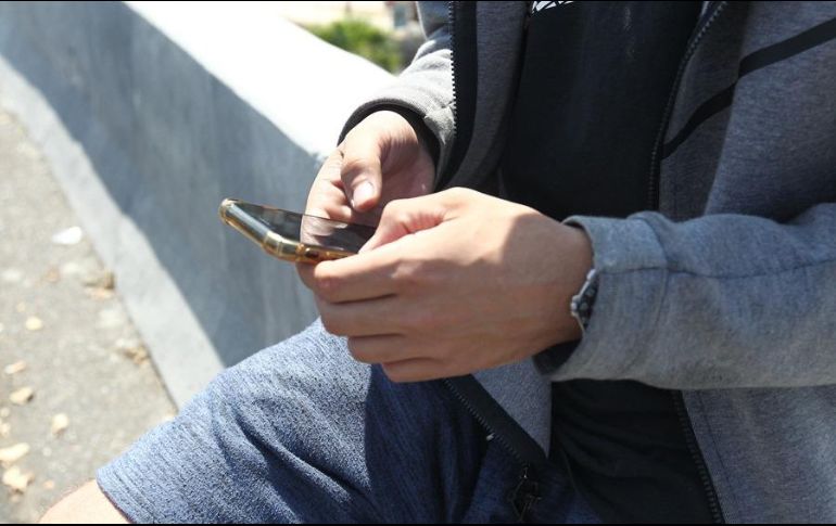 Aunque te llamen y cuelguen, pueden ser una señal para recibir la próxima llamada spam. EFE / ARCHIVO