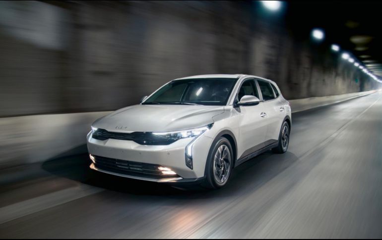 La practicidad y espacio de un crossover se combina con el manejo característico de un hatchback. ESPECIAL