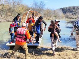 El grupo estaba integrado por 17 menores acompañados y 37 adultos. ESPECIAL / SUN