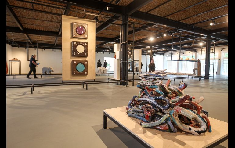 “Convergencias/Divergencias” invita a descubrir un lenguaje visual desarrollado desde una colectividad de artistas conceptualmente heterogéneos, que convierten un supuesto abismo, en un mítico paisaje. EL INFORMADOR / H. Figueroa