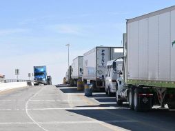 “En la tendencia mensual de estos cinco años, mientras en 2018 el promedio mensual era de 56 robos a transporte de carga al mes, en 2023 el porcentaje fue de 21 robos al mes”, dijo el Ejecutivo. ESPECIAL / SUN