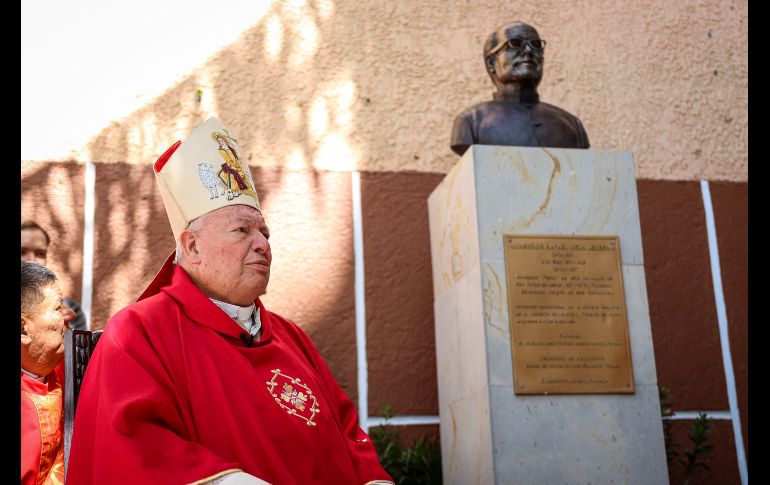 La misa fue ofrecida para todos los joyeros de la ciudad, sus familias y los hijos ausentes, la cual fue transmitida en vivo por María Visión y oficiada ante un templo abarrotado de creyentes. EL INFORMADOR / H. Figueroa