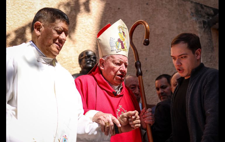 La misa fue ofrecida para todos los joyeros de la ciudad, sus familias y los hijos ausentes, la cual fue transmitida en vivo por María Visión y oficiada ante un templo abarrotado de creyentes. EL INFORMADOR / H. Figueroa