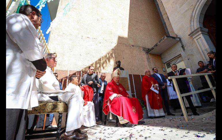 La misa fue ofrecida para todos los joyeros de la ciudad, sus familias y los hijos ausentes, la cual fue transmitida en vivo por María Visión y oficiada ante un templo abarrotado de creyentes. EL INFORMADOR / H. Figueroa