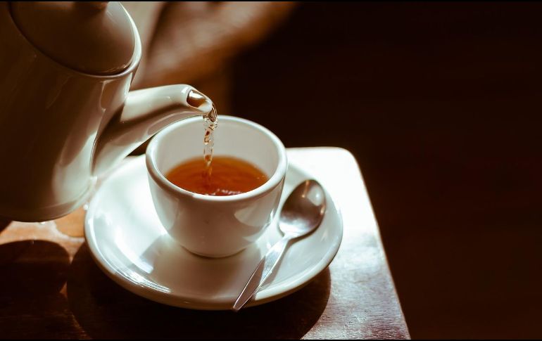 Un estudio reciente realizado en Estados Unidos ha arrojado luz sobre esta práctica, sugiriendo que podría transformar la manera en que las personas disfrutan del té, ya que ofrece una variedad de beneficios para la salud. Pixabay