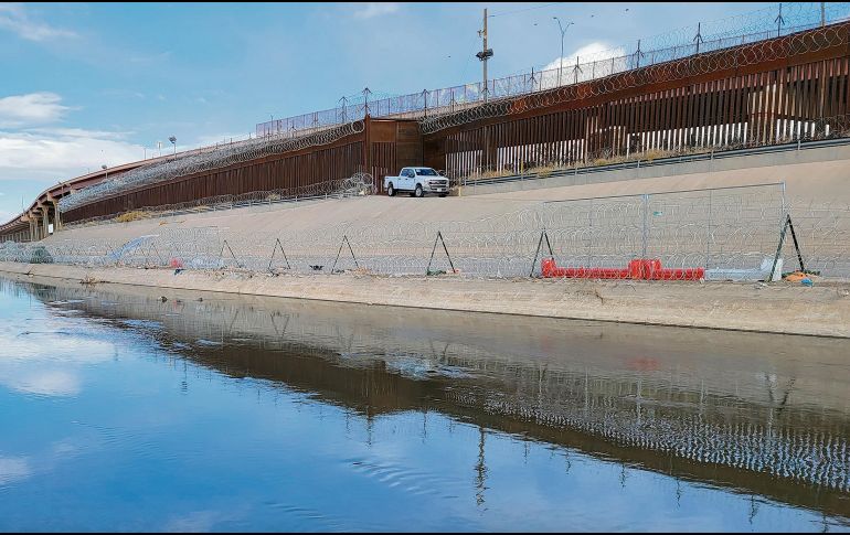 La ley a discutirse plantea el atributo al presidente de EU de cerrar de la frontera si hay “un riesgo”. EFE
