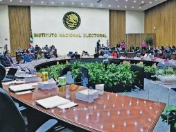 La Comisión de Debates del INE aprobó someter a consideración del Consejo General la metodología. EL UNIVERSAL