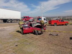 Elementos de Protección Civil del Municipio y del Estado acudieron al sitio para atender el accidente. ESPECIAL / PROTECCIÓN CIVIL JALISCO