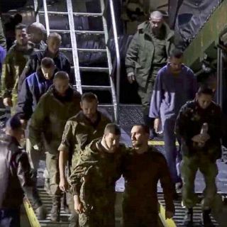 Rusia y Ucrania realizan canje de 100 prisioneros de guerra