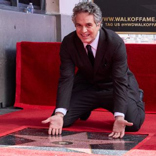 Mark Ruffalo recibe su estrella en el Paseo de la Fama de Hollywood