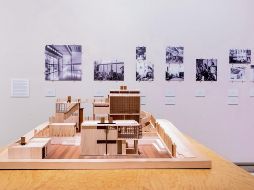 A lo largo del recorrido, los visitantes podrán ver fotografías, libros, maquetas y planos. CORTESÍA