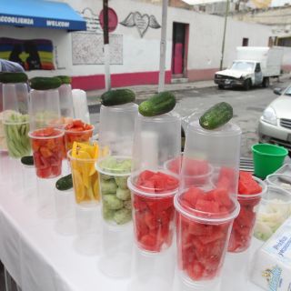 ¿Cuál fruta ayuda a regular el azúcar en la sangre?