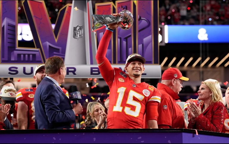 Patrick Mahomes se conviertió en el cuarto quarterback titular en ganar tres Super Bowls. AP / ARCHIVO