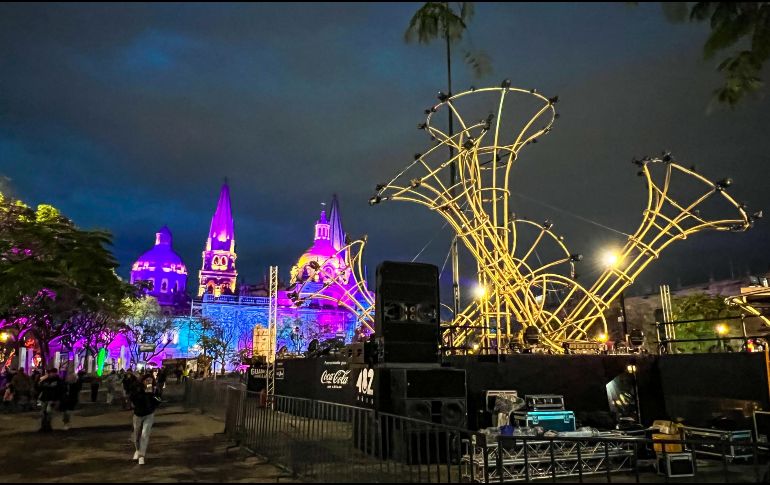 Este lunes el Sistema de Tren Eléctrico Urbano (Siteur) dio a conocer que extenderá su horario de servicio para que las personas puedan acudir a la celebración del ya tradicional GDLuz. EL INFORMADOR / A. Navarro