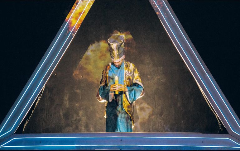 La función cuenta con un presentador que invita al público a vivir experiencias paranormales cargadas de diversión. CORTESÍA