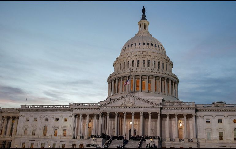 La Cámara de Representantes del Congreso de Estados Unidos aprobó este miércoles un acuerdo que pone fin al cierre de Gobierno más largo de la historia del país, que se prolongó por 43 días tras desacuerdos entre republicanos y demócratas. EFE / ARCHIVO