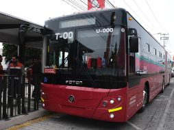 La Secretaría de Infraestructura y Obra Pública (SIOP) construye nuevas estaciones y parabuses a lo largo de la avenida López Mateos con guías podotáctiles, señalización vertical y horizontal y conectividad a la Red Jalisco. CORTESÍA