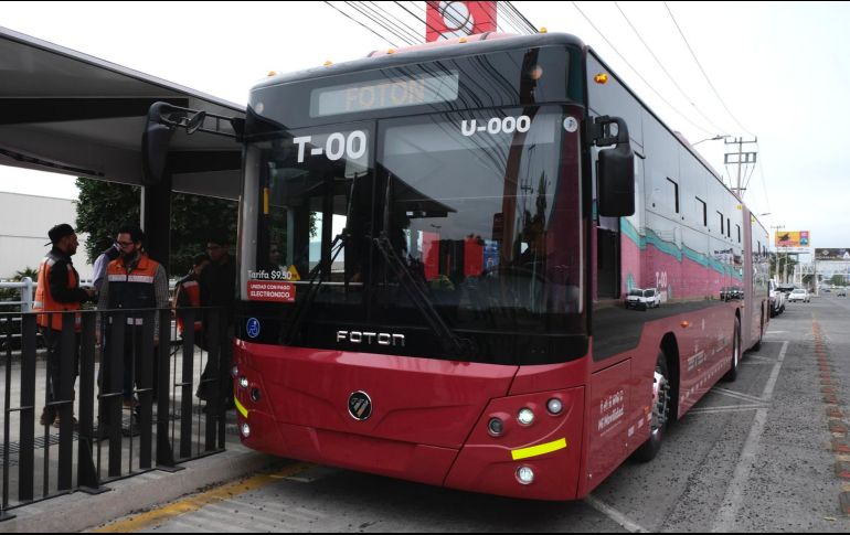 La Secretaría de Infraestructura y Obra Pública (SIOP) construye nuevas estaciones y parabuses a lo largo de la avenida López Mateos con guías podotáctiles, señalización vertical y horizontal y conectividad a la Red Jalisco. CORTESÍA