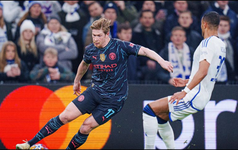 Recuperado de su lesión, Kevin de Bruyne (izq.) está mostrando un gran nivel con el City. EFE/L. Sabroe