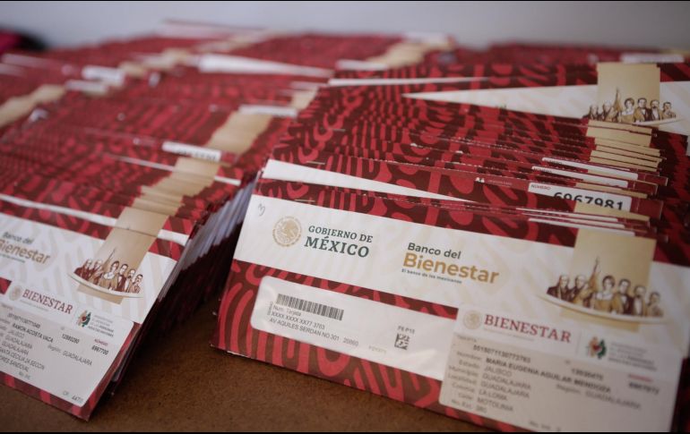 El depósito de la Pensión Bienestar se realiza por orden alfabético, según el primer apellido del adulto mayor. EL INFORMADOR/ ARCHIVO