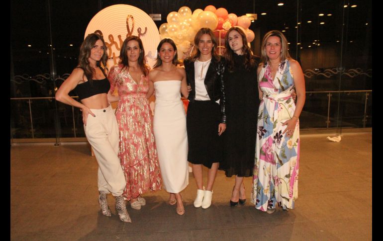 Lorenia Martínez, Ceci Sigala, Fer Hernández, Alina y Ana Bracamontes y Liz Sígala Bracamontes. GENTE BIEN JALISCO/ Esmeralda Escamilla