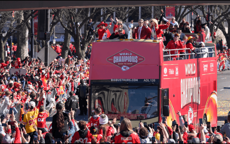 Tras décadas sin ganar un campeonato, la ciudad comienza a ganar experiencia en desfiles de victoria. AP / R. Hoffmann