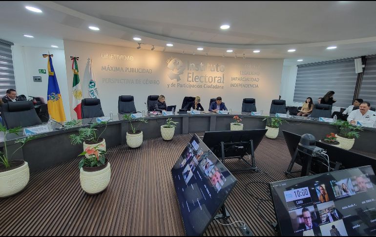 La presidenta del IEPC, Paula Ramírez explicó que se mantiene la división de bloques donde se prioriza la población y la competitividad por bloques. EL INFORMADOR / M. Hernández