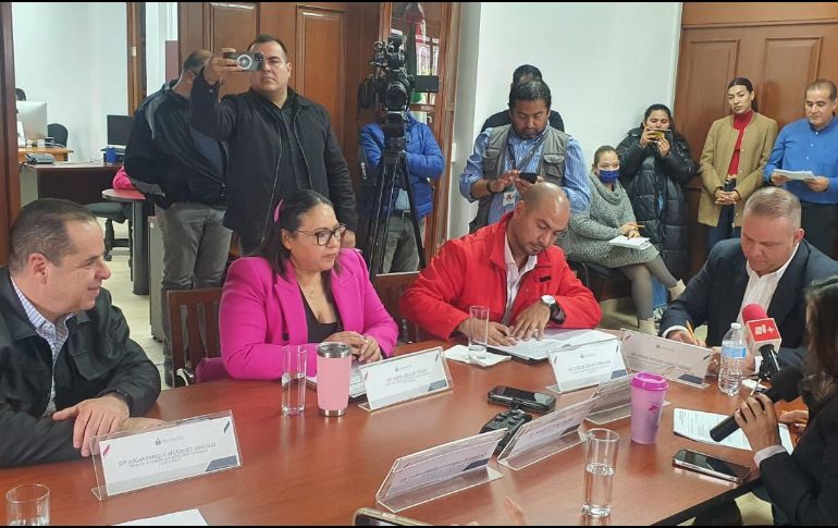 La iniciativa fue aprobada por cuatro de siete diputados y se espera que esta tarde pase al Pleno del Congreso, donde se espera que sea votada por unanimidad. ESPECIAL