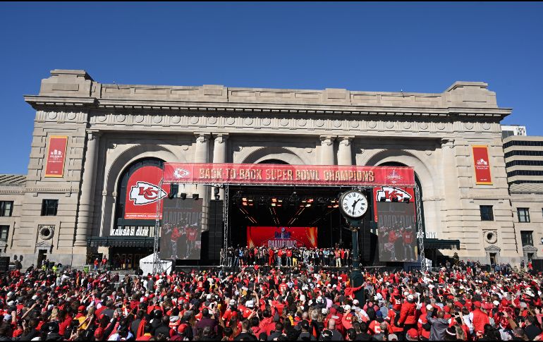 La Fiscalía del condado Jackson indicó a la cadena FOX que los detenidos serán acusados como adultos si el tribunal lo permite. Sus nombres no se divulgaron porque son menores de edad. AFP / A. C. Reynolds