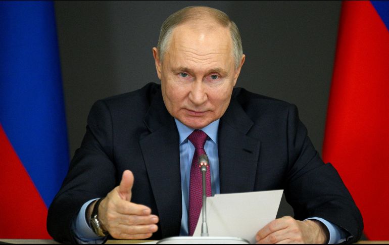 La toma de la ciudad, donde los combates no cesaban desde octubre pasado, le fue comunicada al jefe del Kremlin por el titular de Defensa, Serguéi Shoigú. EFE/ R. SITDIKOV.