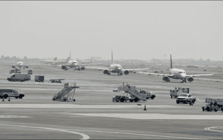 Las dos maletas confiscadas en el AICM contaban con un doble fondo, en los que se encontraron 10 y 9 paquetes de diversos pesos y tamaños. SUN/ ARCHIVO.