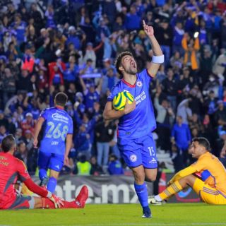 Cruz Azul liga cinco victorias