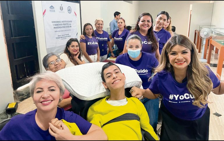 Gaby Cárdenas (derecha) es la diputada que impulsó la ley. ESPECIAL