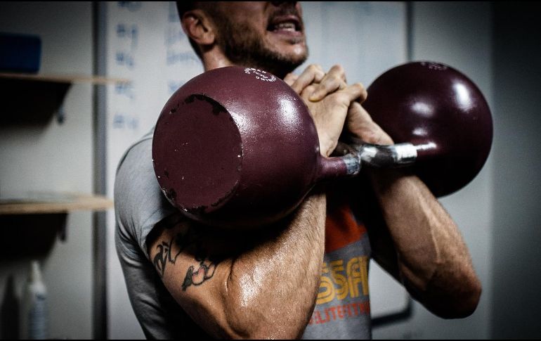 Siguiendo estos principios, ya seas principiante o experimentado, podrás trabajar hacia un aumento efectivo de masa muscular de manera segura y controlada. Pixabay