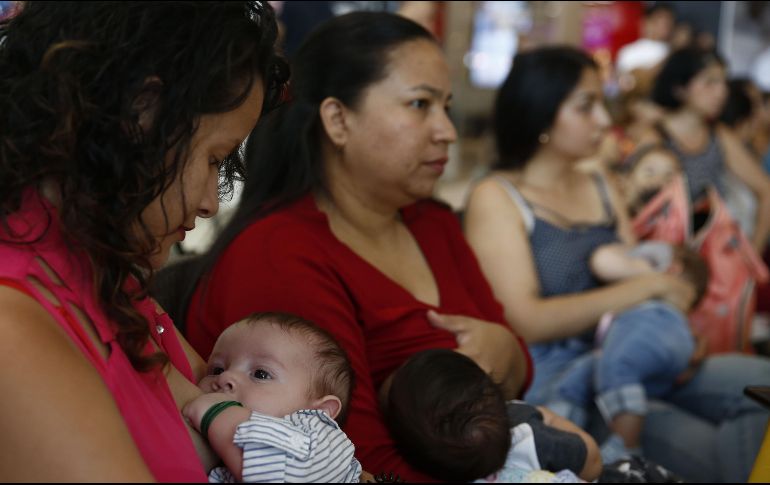 Janssen, la farmacéutica que produce la domperidona, afirma que solo pueden detectarse pequeñas cantidades del medicamento en la leche materna, aunque añade que el medicamento 