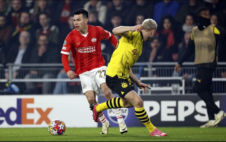 Hirving Lozano (izq.) disputó 74 minutos de este compromiso. EFE/EPA/M. Van Steen