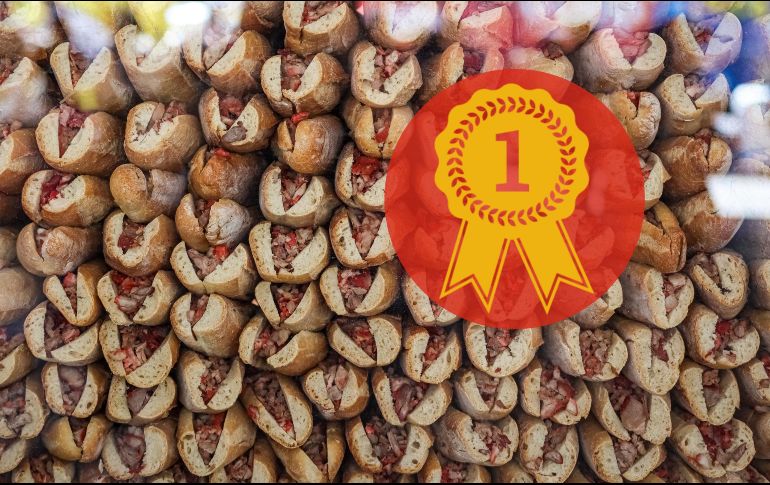 La torta ahogada es uno de los platillos que la plataforma cuenta como identitarios de Guadalajara. EL INFORMADOR / ARCHIVO